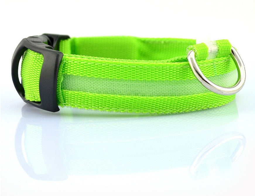 Collar LED Luminoso para Perros y Gatos – Seguridad Nocturna Ajustable